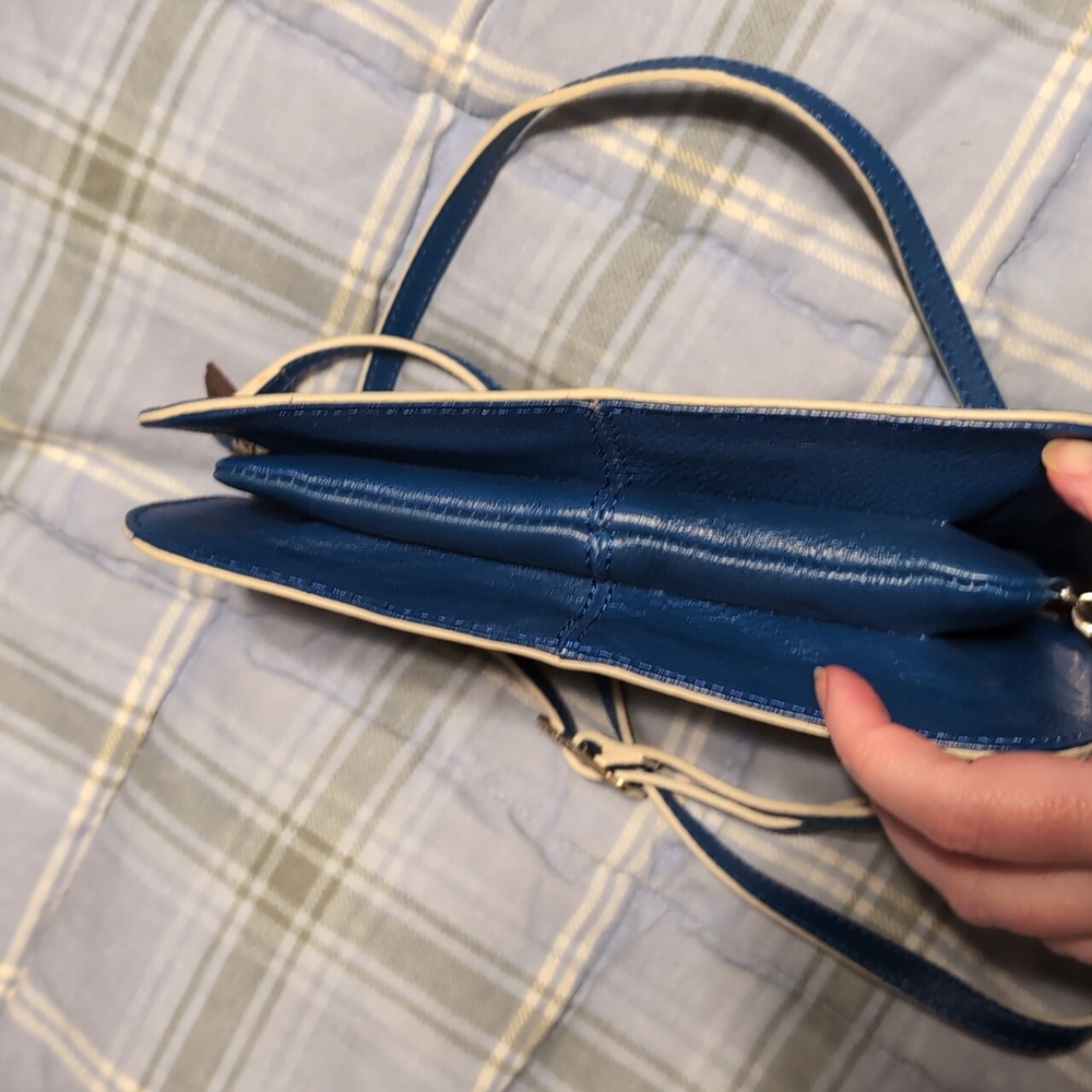 DKNY Purse - Picture 5 of 7